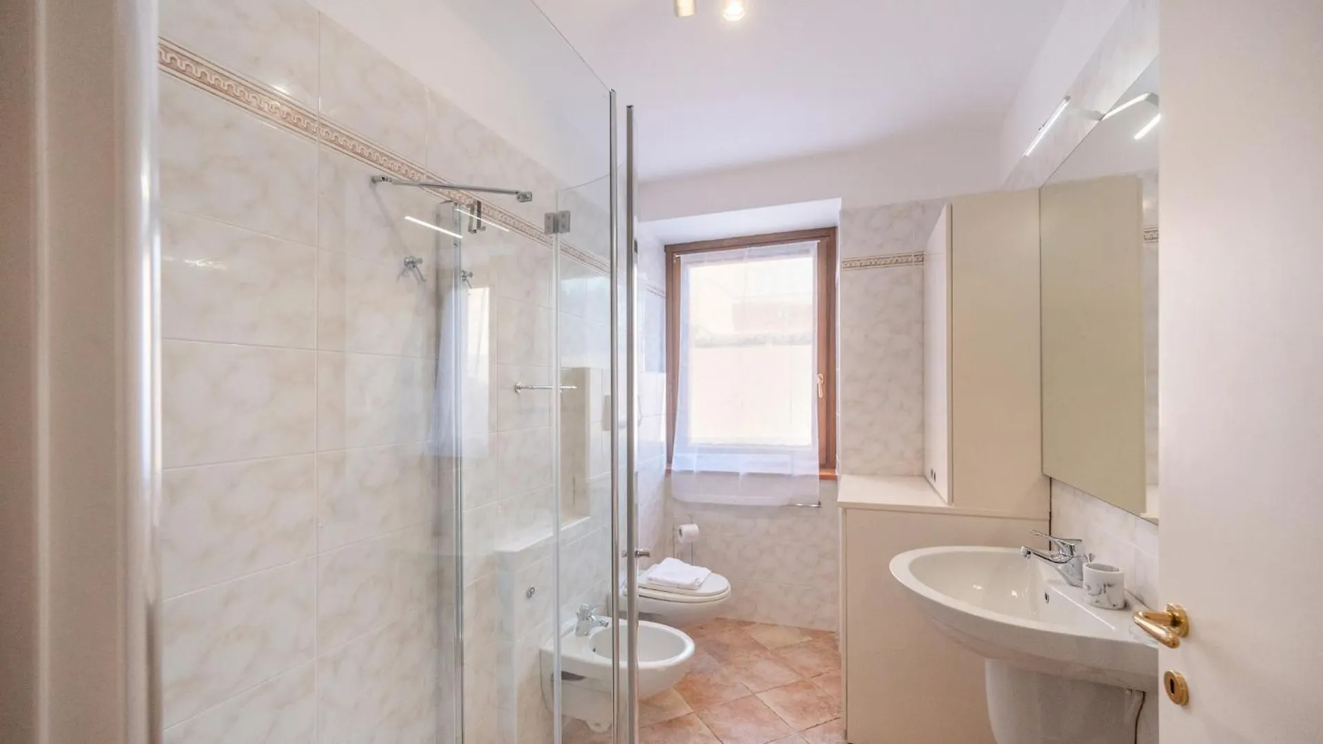 Apartmentsgarda - Residence Bavaria Pai Apartamento